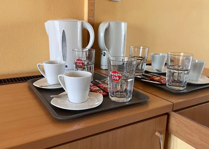 Manuela Ifjusagi Hotel
